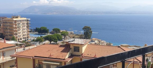 5-salle Appartement à Messina, Italy No. 69822 2
