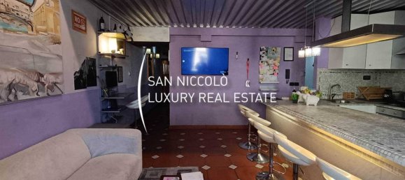 3 bedrooms Apartment in Florence, Italy No. 195552 2
