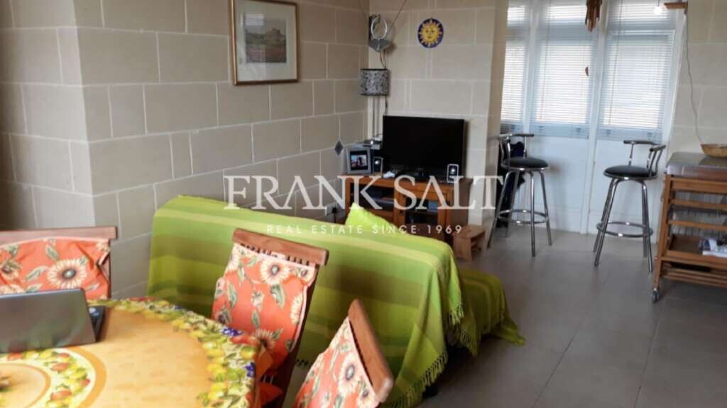 3 bedrooms Apartment in Ghajnsielem, Malta No. 5699