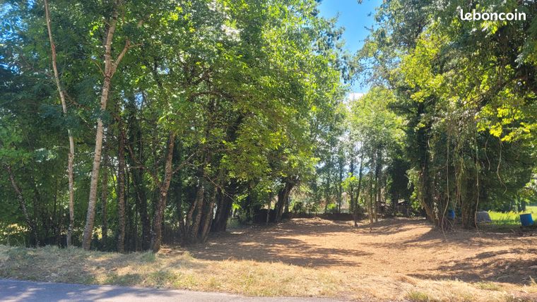  قطعة أرض في Ain, France 865متر مربع رقم 310871