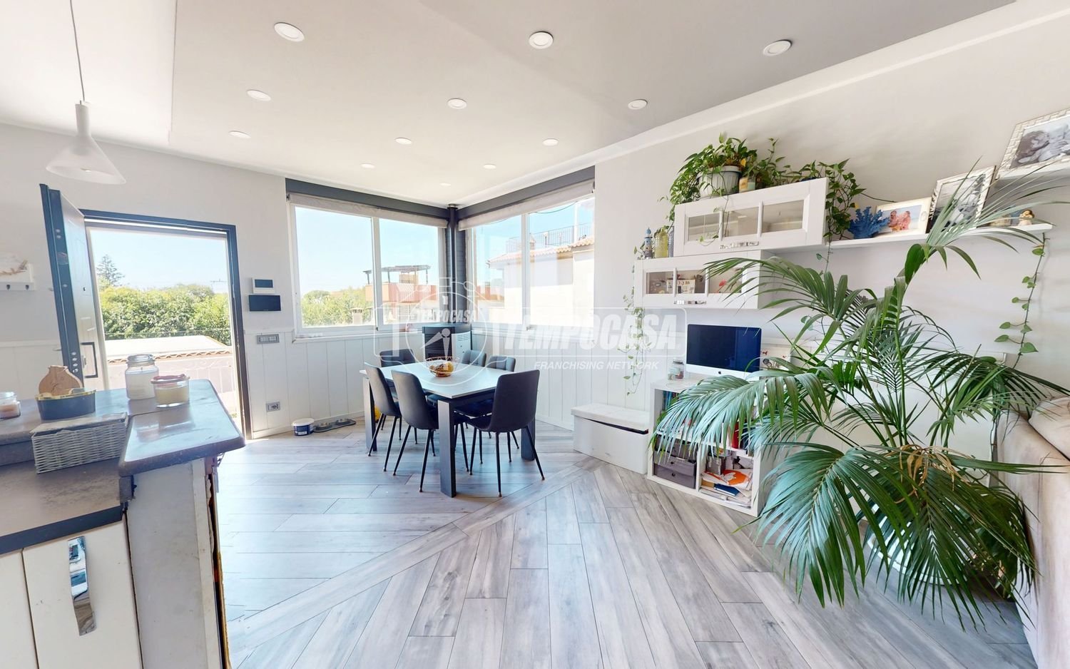 3غرفة شقة في Santa Marinella, Italy رقم 266020