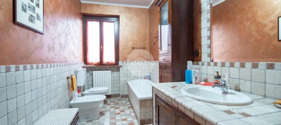 4 Schlafzimmer Villa in Volvera, Italy, Nr. 27464 17