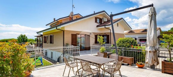 4 Schlafzimmer Villa in Volvera, Italy, Nr. 27464 2