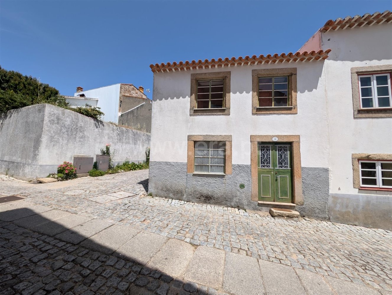 Casa de 3 dormitorios en Almeida, Portugal No. 203715