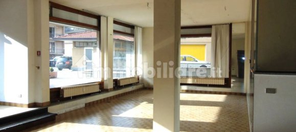 3 rooms Commercial property in Luino, Italy No. 346660 13