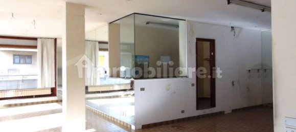3 rooms Commercial property in Luino, Italy No. 346660 8