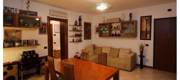 2 bedrooms Apartment in Rome, Italy No. 253139 2