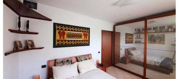 2 bedrooms Apartment in Rome, Italy No. 253139 3