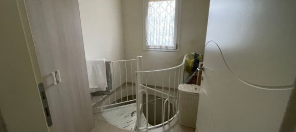 8 bedrooms House in Seravezza, Italy No. 81273 5