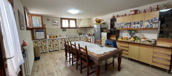 8 bedrooms House in Seravezza, Italy No. 81273 11