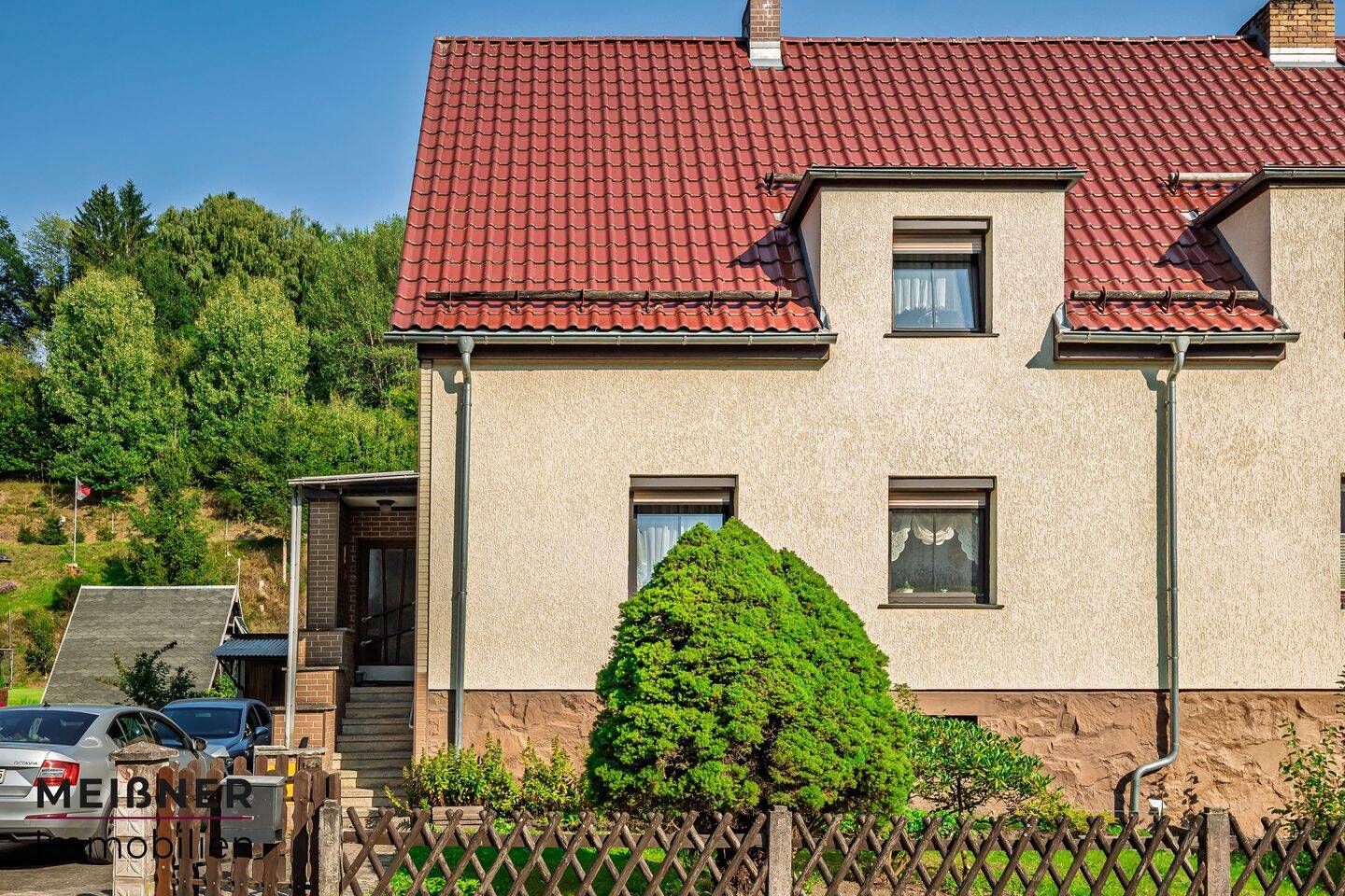 Adosado de 5 habitaciónes en Suhl, Germany No. 347085