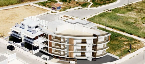2 bedrooms Apartment in Oroklini, Cyprus No. 31308 7