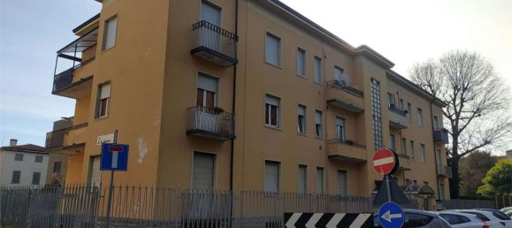 3 rooms Apartment in Ponte San Pietro, Italy No. 6714 14