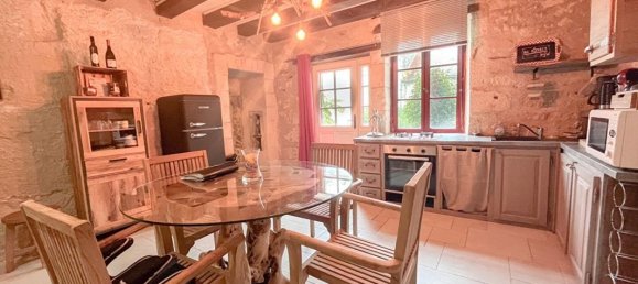 Casa de 2 dormitorios en Montresor, France No. 228157 4