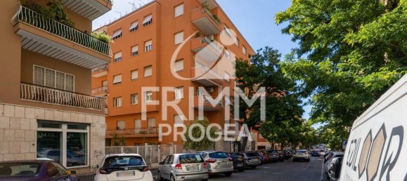 3 bedrooms Apartment in Rome, Italy No. 360076 18