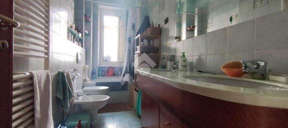 2 bedrooms Apartment in Turin, Italy No. 304249 9