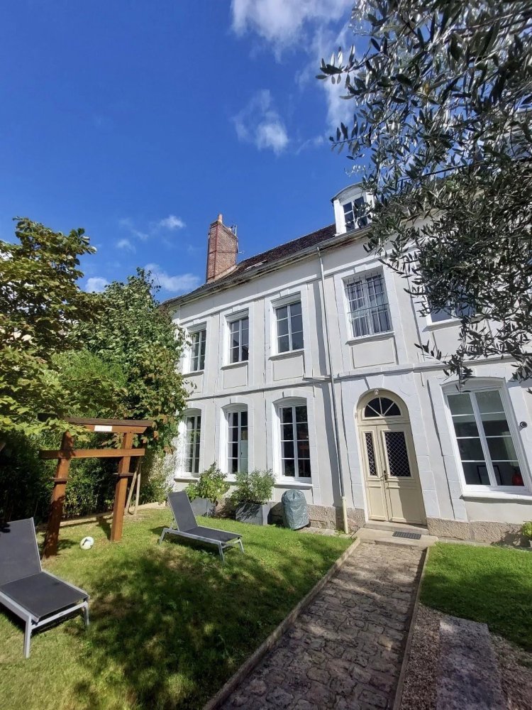 9-Zimmer Haus in Sens, France, Nr. 271304