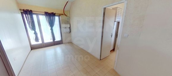 3 bedrooms House in Yonne, France No. 363984 5