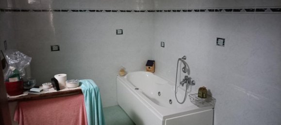 5-Zimmer Haus in Castelnuovo Bormida, Italy, Nr. 116863 8