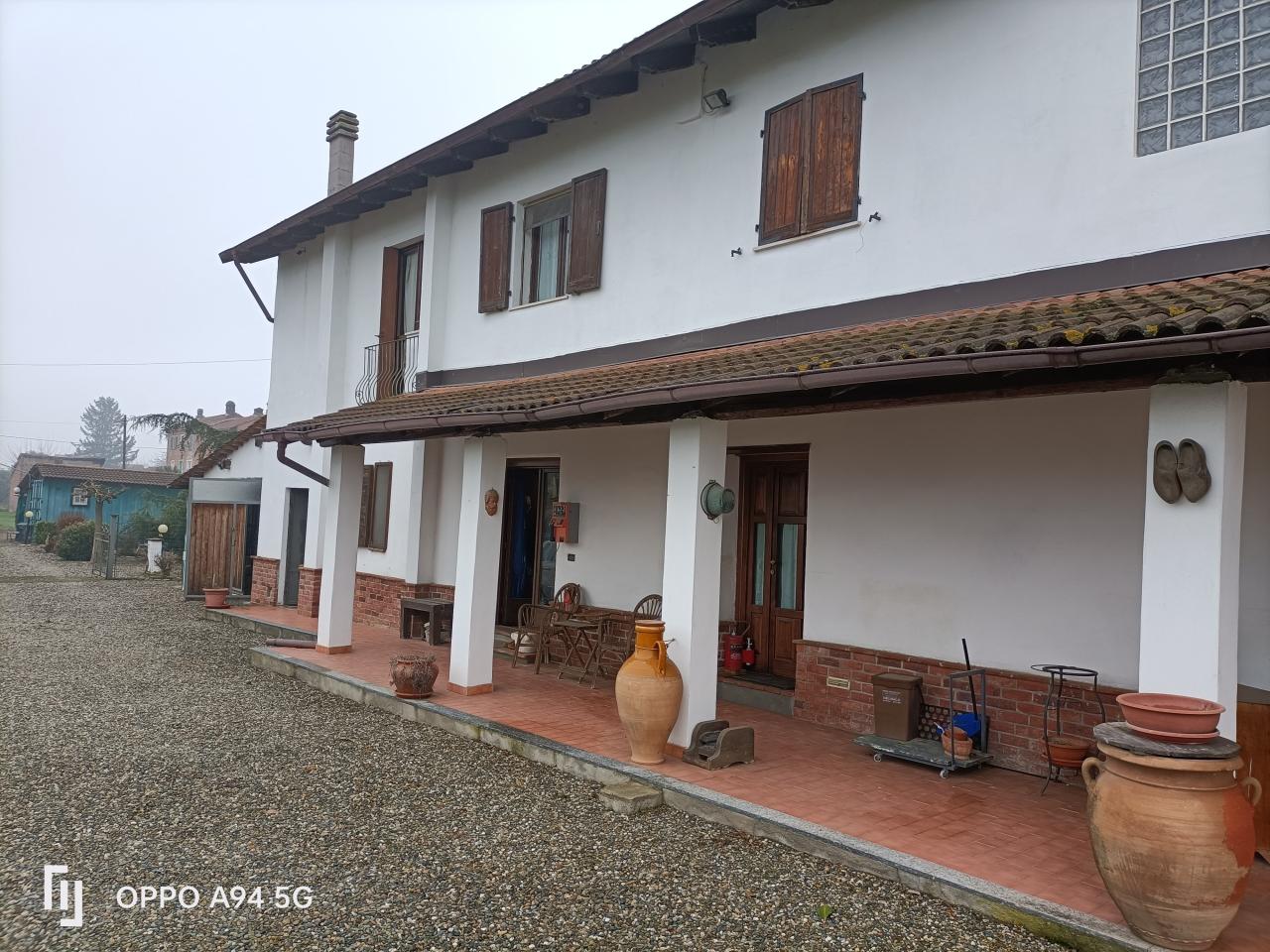 5-Zimmer Haus in Castelnuovo Bormida, Italy, Nr. 116863