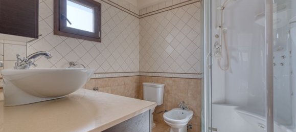 4 bedrooms Villa in Paralimni, Cyprus No. 17856 14