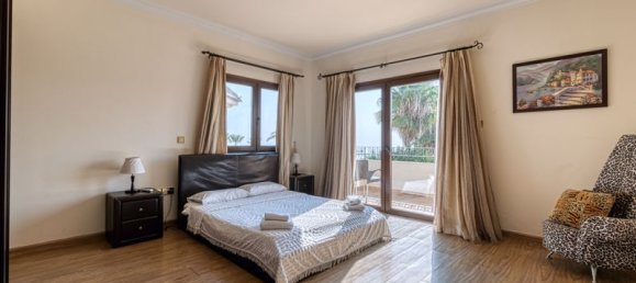 4 bedrooms Villa in Paralimni, Cyprus No. 17856 12