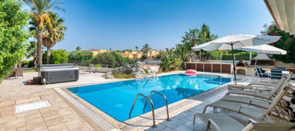 4 bedrooms Villa in Paralimni, Cyprus No. 17856 30