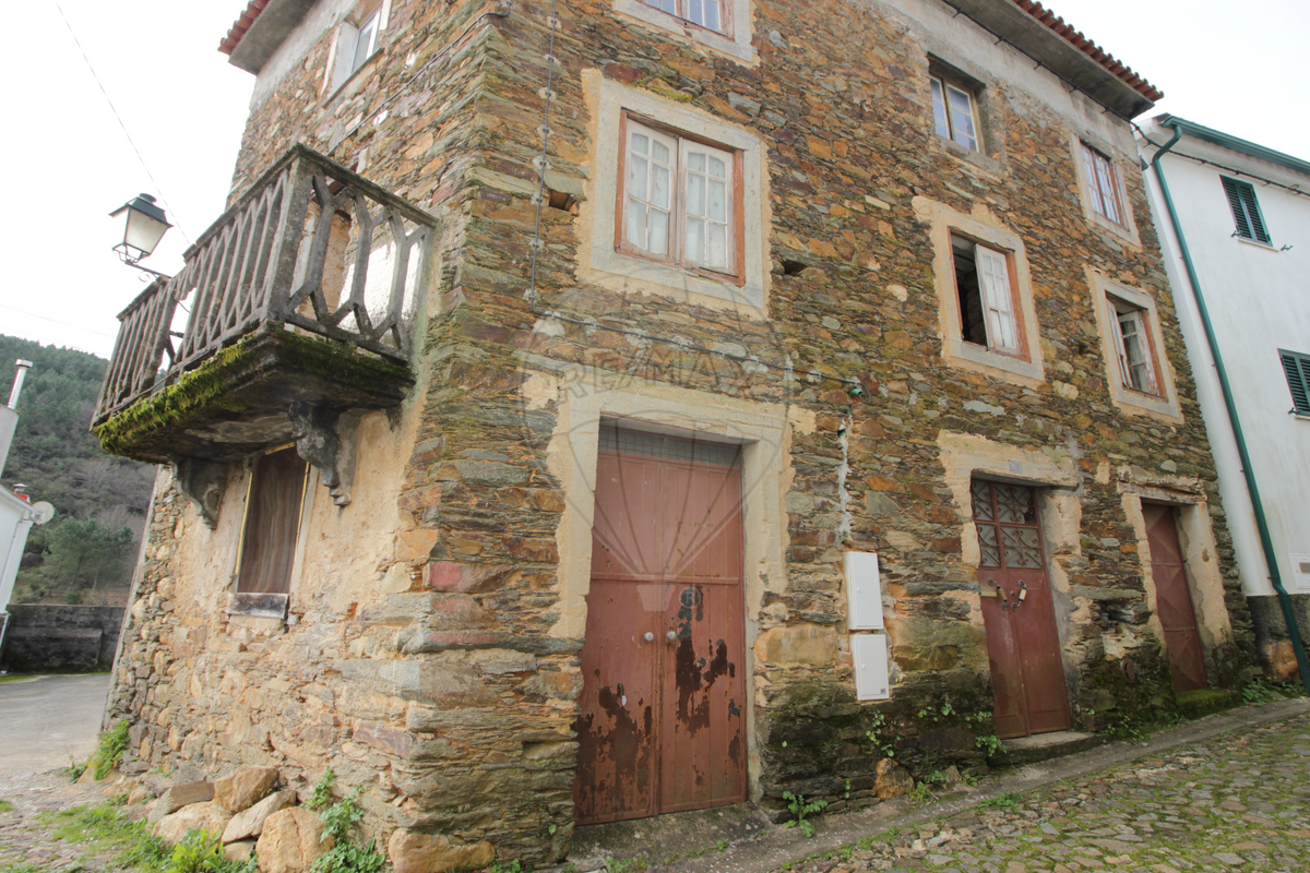 3 bedrooms House in Unhais o Velho, Portugal No. 157659