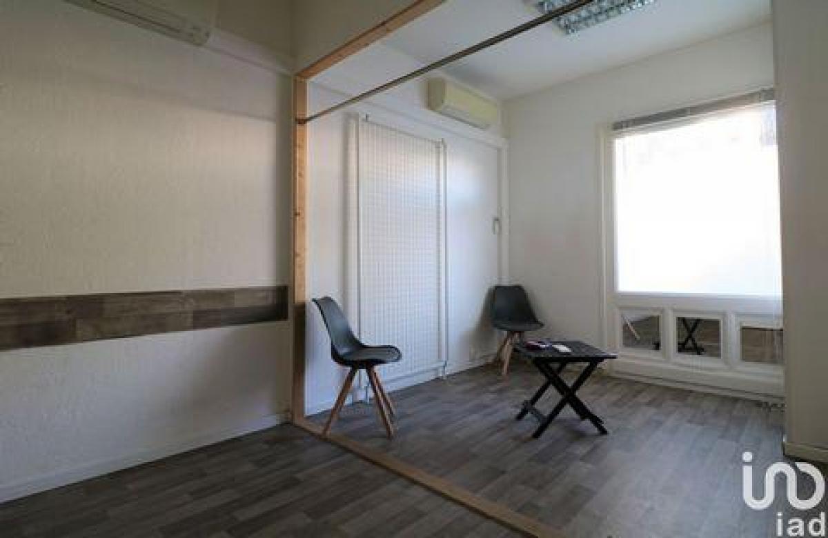 25m² Factory in Mougins, France No. 18729