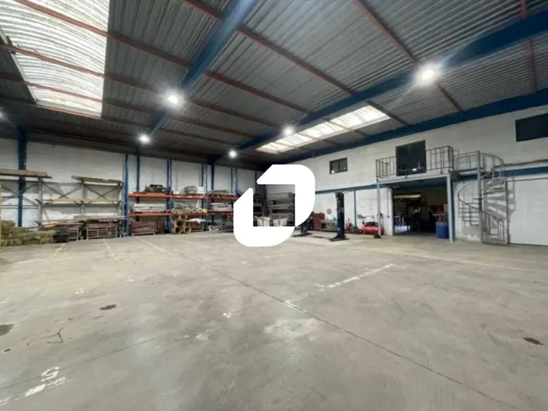 Imóvel comercial em Marines, France 1188 m² N.º 307824