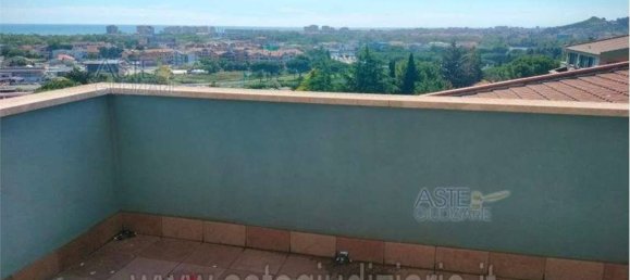 2 bedrooms Apartment in Città Sant'Angelo, Italy No. 269591 5