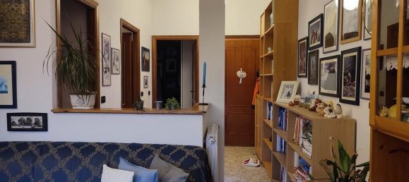 3 rooms Apartment in Sarzana, Italy No. 121988 2