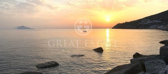 Квартира с 3 спальнями в Липари, Италия № 178978 3