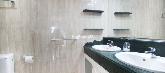 5 Schlafzimmer Stadthaus in La Duquesa, Spain, Nr. 142075 15