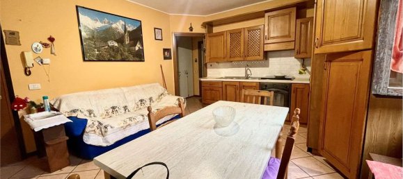2 bedrooms Apartment in Fino Mornasco, Italy No. 361983 3