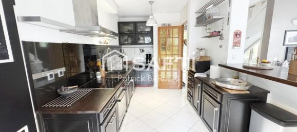 4 Schlafzimmer Haus in Val-d'Oise, France, Nr. 307629 5