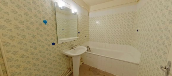 2 chambres Appartement à Tours, France No. 40830 2