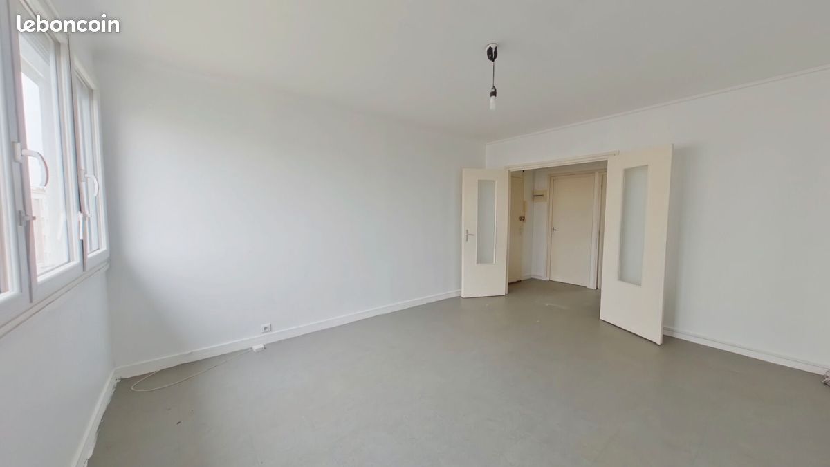 2 chambres Appartement à Tours, France No. 40830