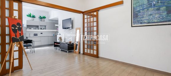 2 bedrooms Apartment in Milan, Italy No. 360757 7