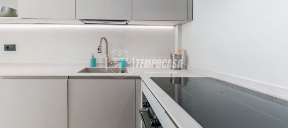 2 bedrooms Apartment in Milan, Italy No. 360757 12