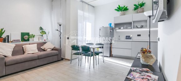 2 bedrooms Apartment in Milan, Italy No. 360757 23