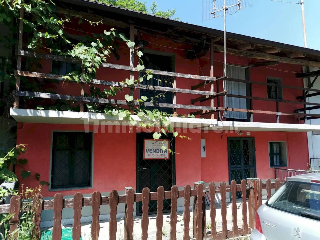 4 bedrooms House in Bagnolo Piemonte, Italy No. 218738