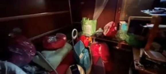 3-salle Appartement à Padenghe sul Garda, Italy No. 277516 12