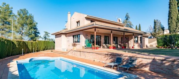 8 غرف نوم فيلا في Albolote, Spain رقم 171155 3