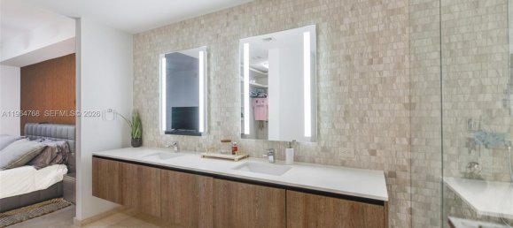 2 dormitorios propiedad comercial en venta en Miami, Miami-Dade, Florida, USA № 615376 17