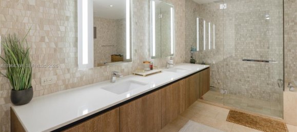 2 dormitorios propiedad comercial en venta en Miami, Miami-Dade, Florida, USA № 615376 19