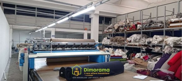 Almacén en Prato, Italy 1198 m² No. 326841 10