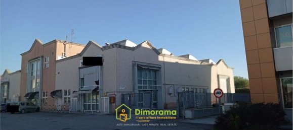 Almacén en Prato, Italy 1198 m² No. 326841 8