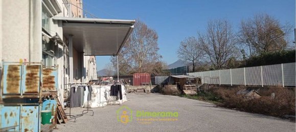 Almacén en Prato, Italy 1198 m² No. 326841 2