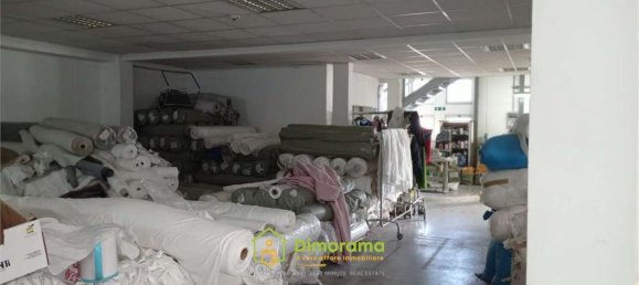 Almacén en Prato, Italy 1198 m² No. 326841 3